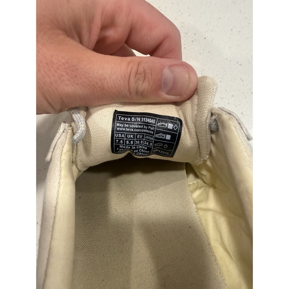 Teva Women's Wild land Birch Size 7.5 Shoes Sneakers Outdoor - Picture 8 of 9